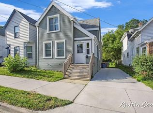 1032 Logan St SE, Grand Rapids, MI 49506