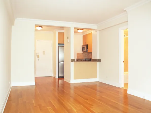 41 Park Avenue image 1 of 4