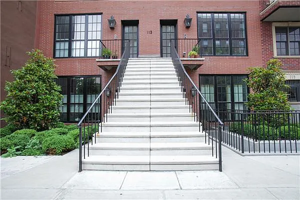 Rented by Avenue Sotheby's International Realty | media 9