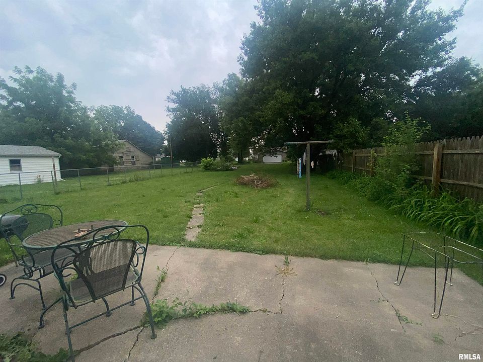 2nd image of 835 S 1st Ave