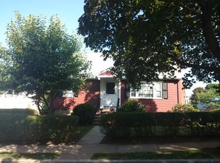 31 Crockers Ln, West Roxbury, MA 02132