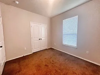 569 Creekside Cir — Photo 9