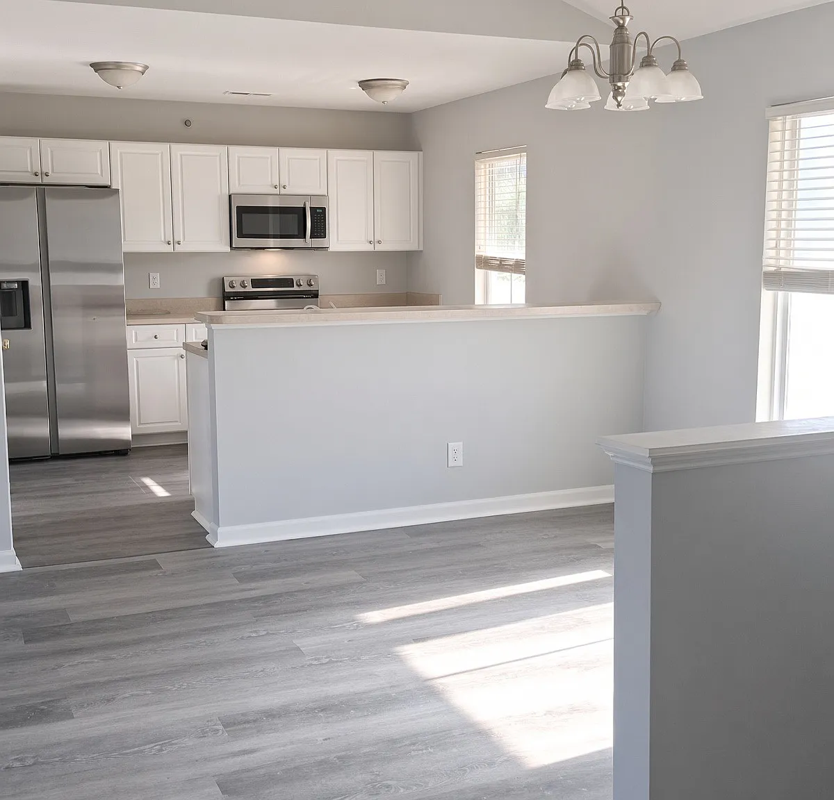 3 bed, 1350 sqft, $1,850 — Photo 2