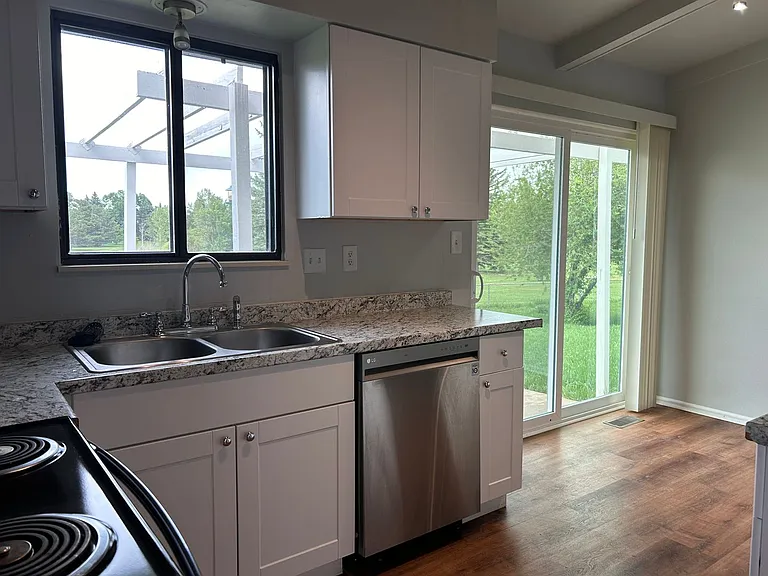 918 Boltz Ct — Photo 5