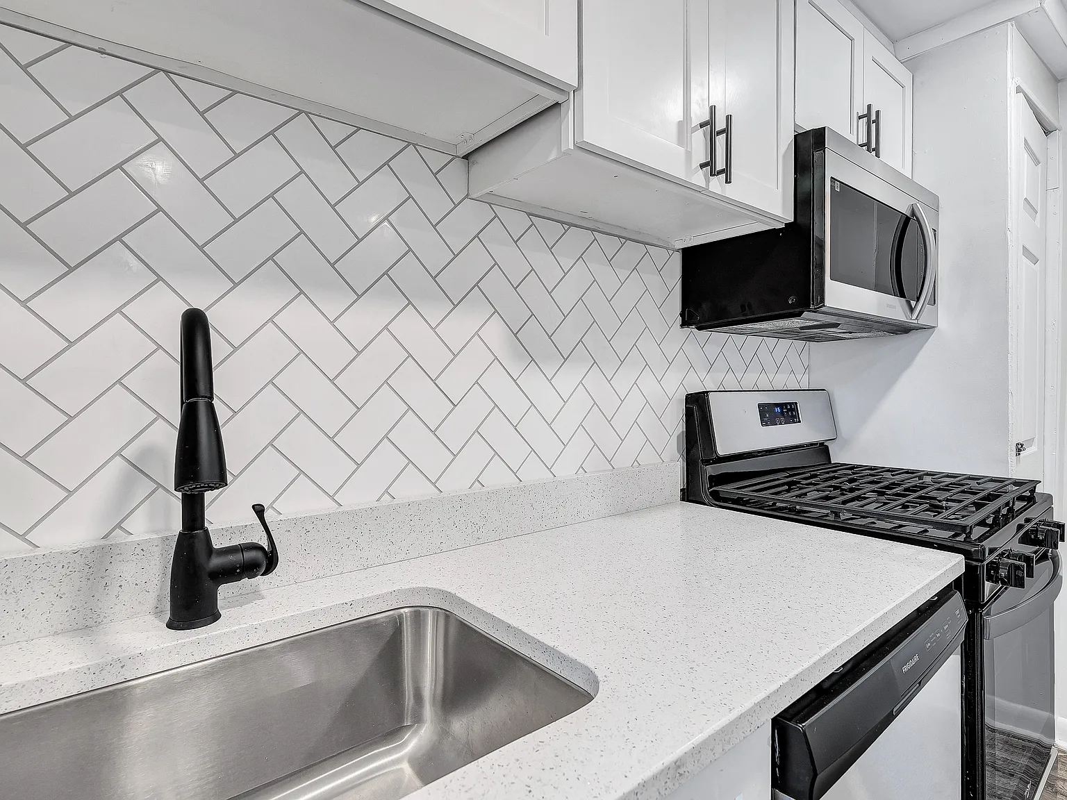 Avalon Townhomes — Photo 2