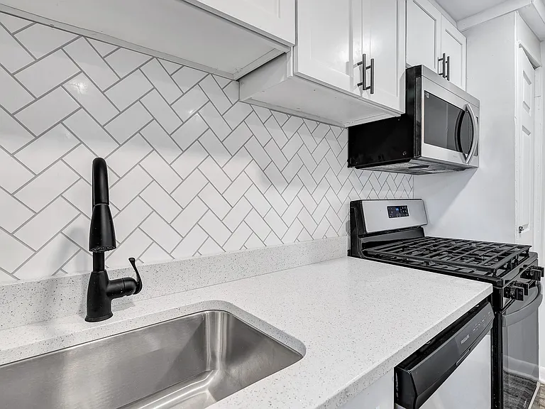 Avalon Townhomes — Photo 2