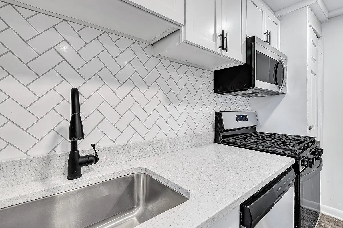 Building Photo - Avalon Townhomes