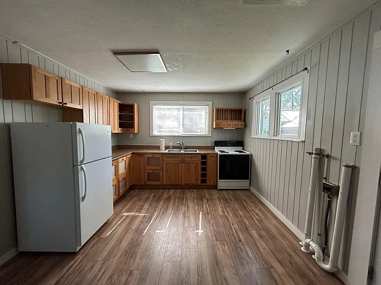 211 Vance St — Photo 10