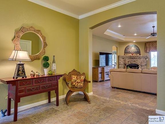5th image of 2037 Chinaberry Ln