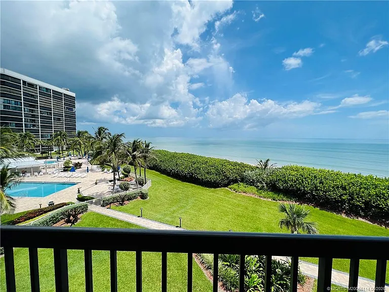 8880 S Ocean Dr #402 — Photo 35