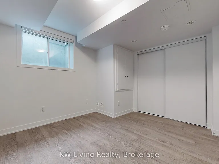 106 Green Gardens Blvd #B — Photo 9