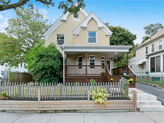 2nd image of 1007 Narragansett Blvd