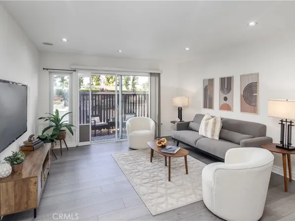 18350 Hatteras St APT 107, Tarzana, CA 91356