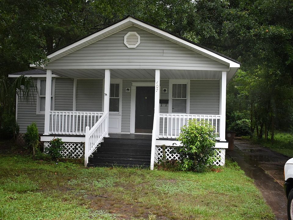 Front of house with front porch