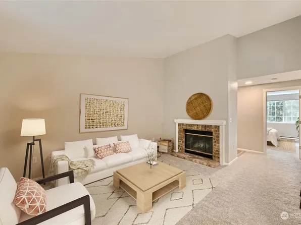 15433 Country Club Drive #D305, Mill Creek, WA 98012