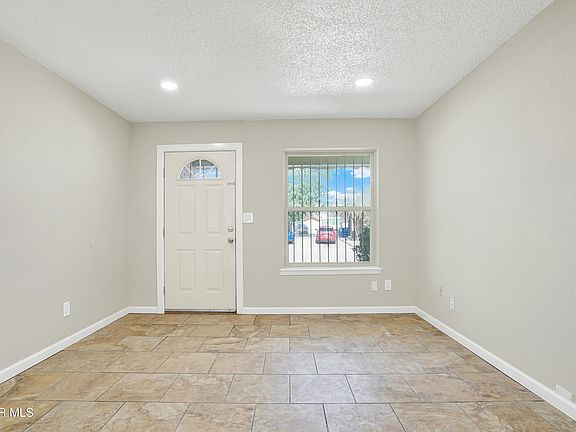 2nd image of 4324 La Luz Ave #B