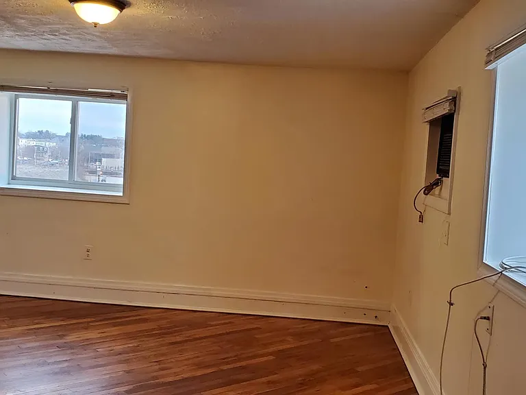 15 Garnet St — Photo 5