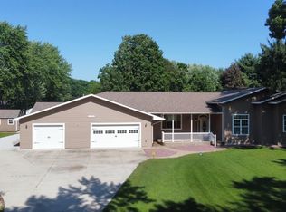 51580 Cherry Rd, Granger, IN 46530