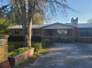 313 SW 8th Ct, Chiefland, FL 32626