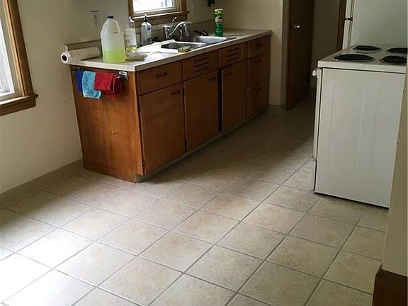 4th image of 57 Jackson Blvd