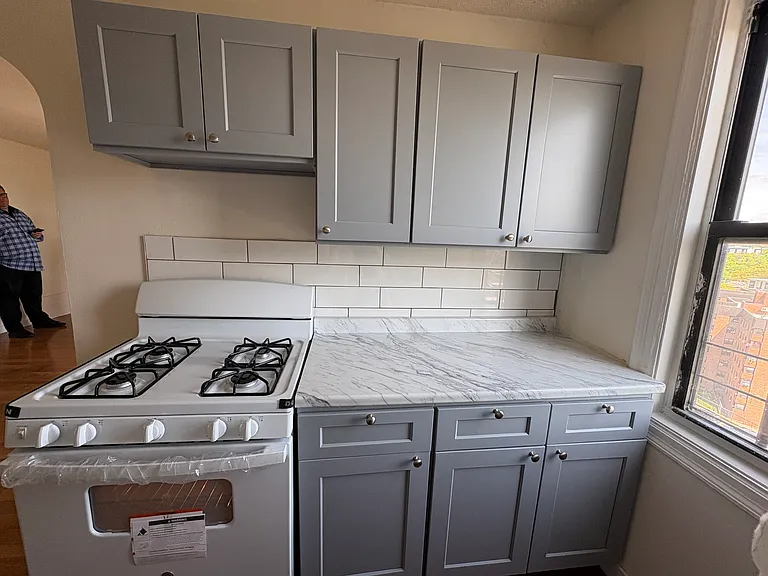 30 Locust Hill Ave #7D — Photo 5