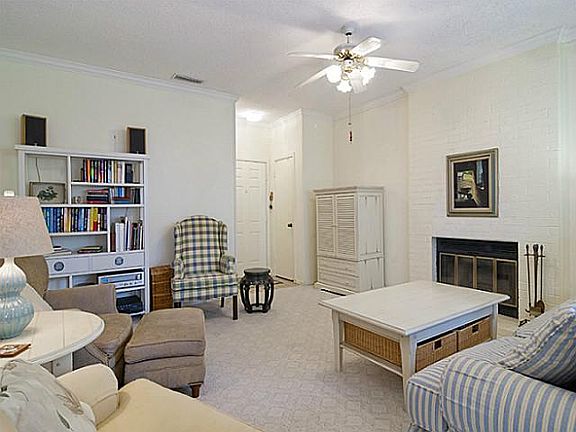 4th image of 1207 Quail Valley Ln Unit 134