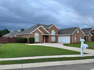 1692 Bradford Ln, Bessemer, AL 35022
