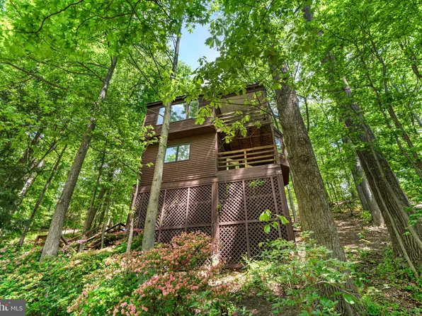 2704 Cool Spring Rd, Hyattsville, MD 20783