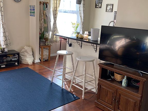 Living room and Kitchen Bar