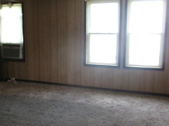 3rd image of 1975 Snyder Ave
