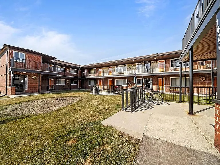 Ferndale Apartments 1 — Photo 14