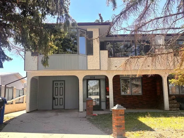 1108 10th Ave N, Lethbridge, AB T1H 1K1