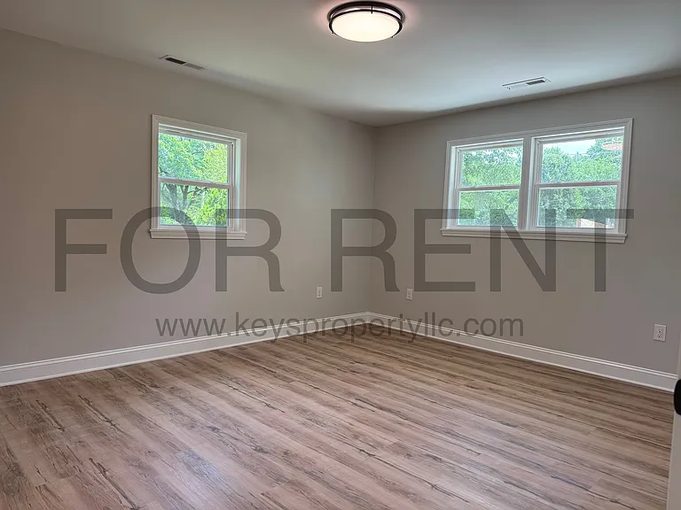 31647 Pinewood Dr — Photo 7