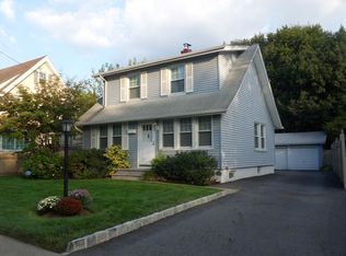 16 High St, Wayne, NJ 07470