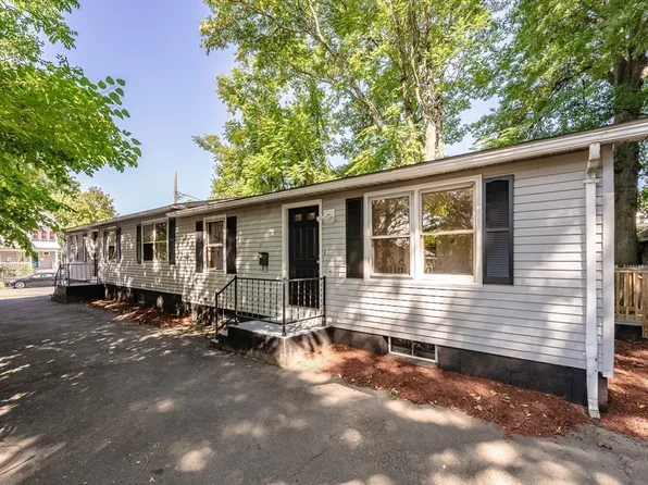 59-61 Sorrento St, Springfield, MA 01108