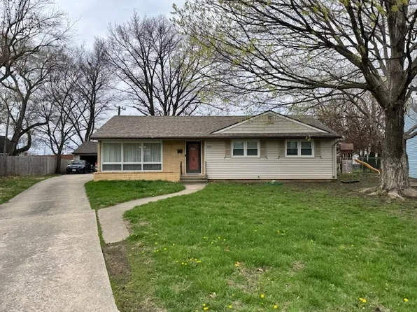 200 Robinson Dr, Morris, IL 60450