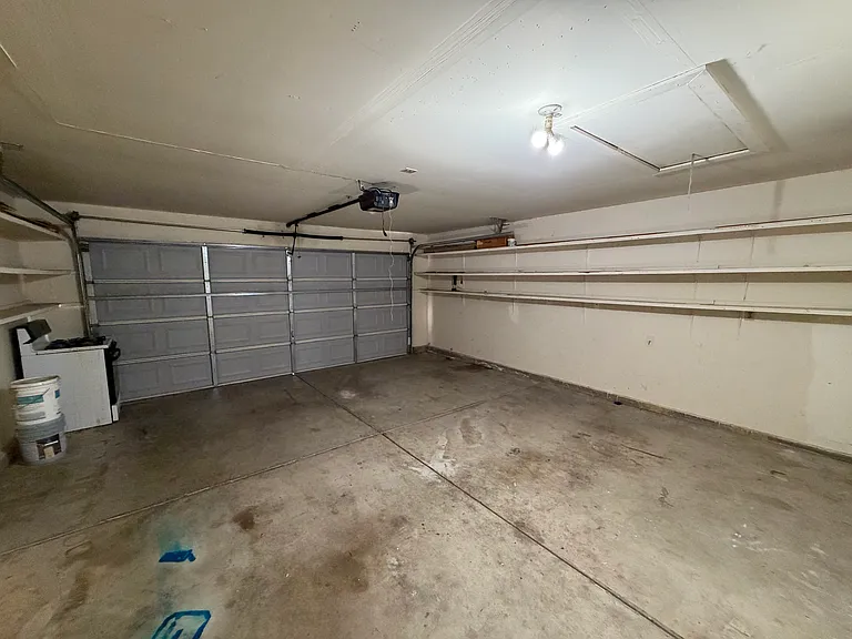 1384 Somerset Dr — Photo 15