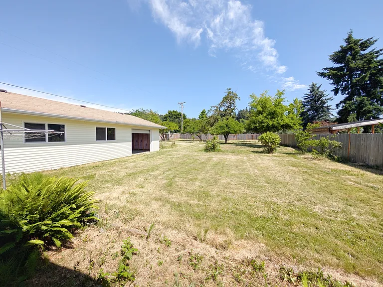 1117 NW Oak Ave — Photo 6