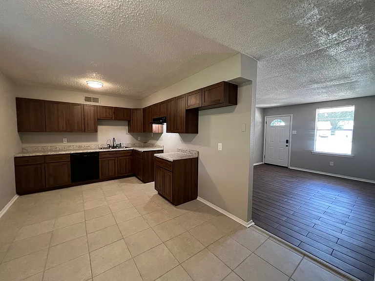 4783 Bluff Wood Cv — Photo 10
