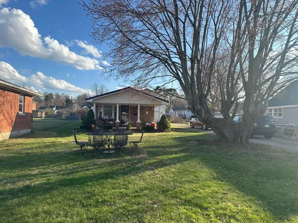 119 Oak St, Berea, KY 40403