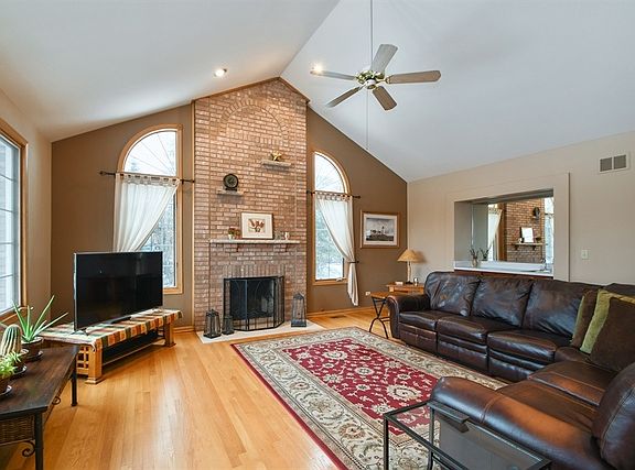 5th image of 17019 Deer Path Dr