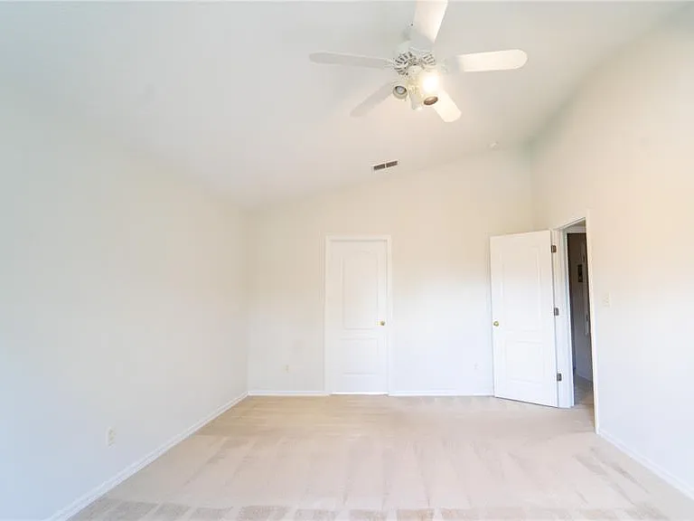 2264 Hillshire Dr — Photo 22