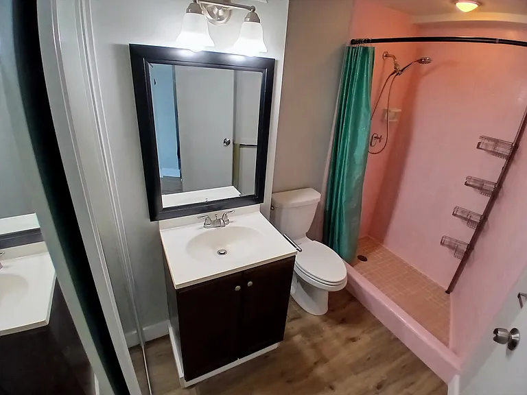 750 Amana St #211 — Photo 5