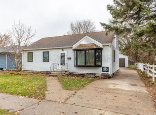 1317 16th St S, Fargo, ND 58103