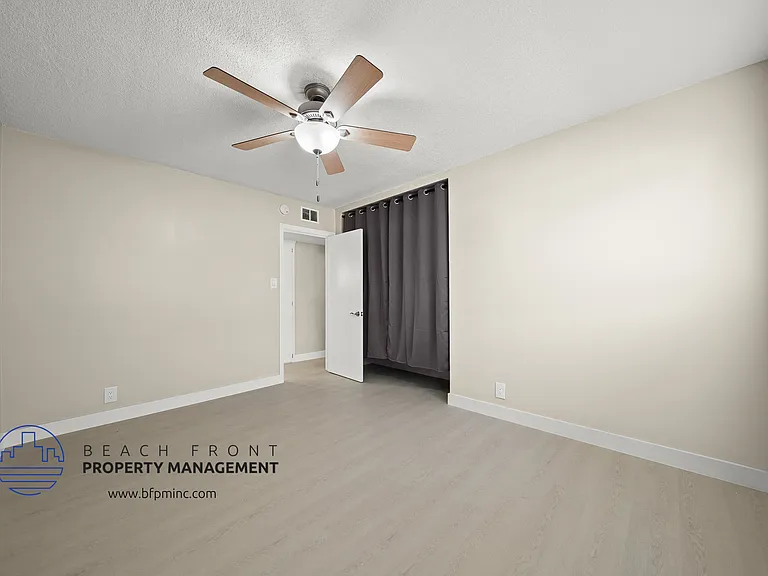 12236 Manor Dr. — Photo 27