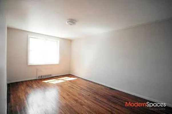 Sold by Modern Spaces | media 7