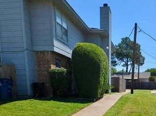 112 Peachtree Ct APT D, Kennedale, TX 76060