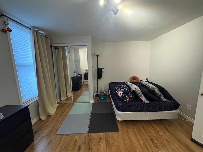 Kitchener Apartment for rent - 4 Bedrooms — photo 11