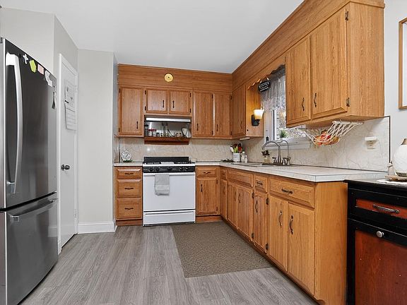 4th image of 513 Jacobs Rd