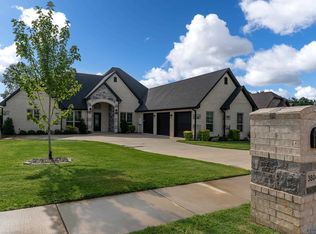 3804 Hidden Hills Cir, Longview, TX 75605